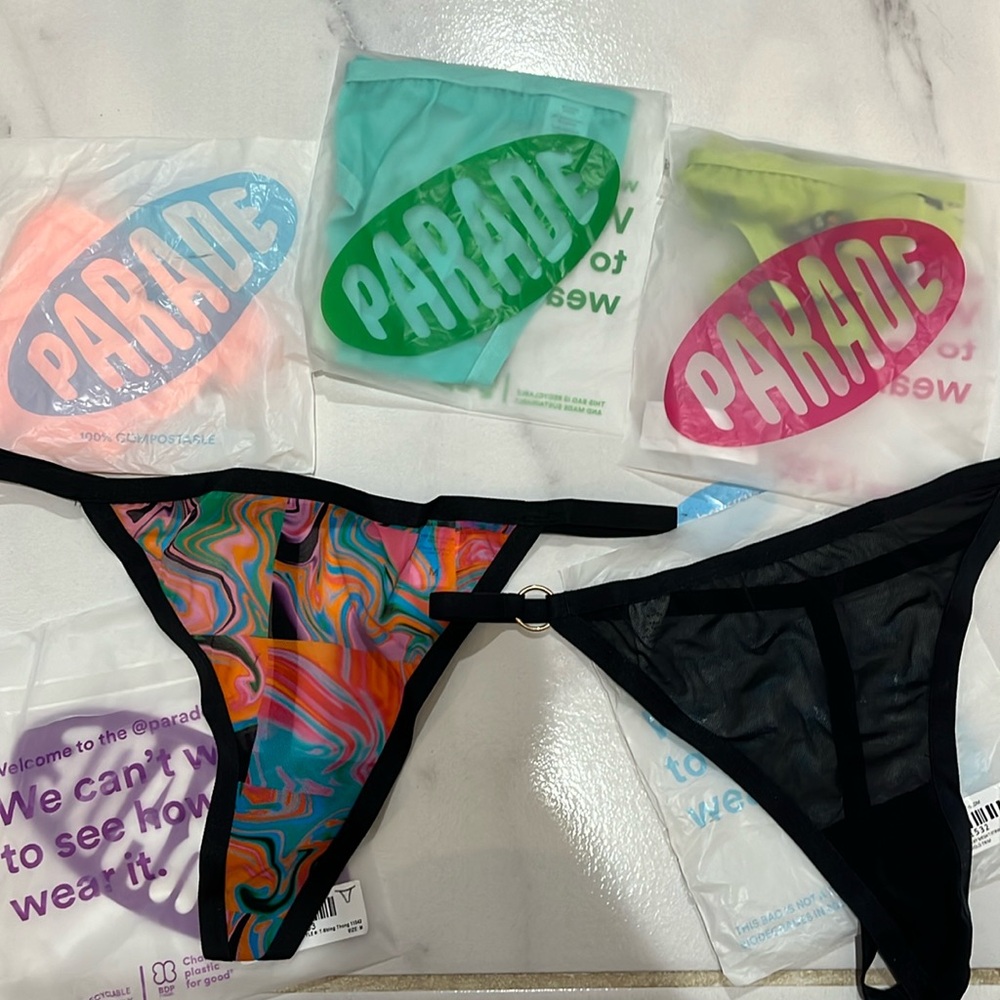 5 PARADE Mesh T-Strings